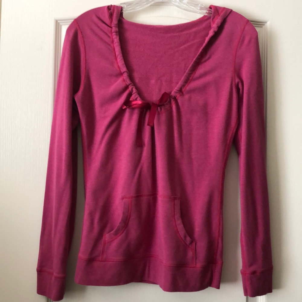Lululemon sweatshirt